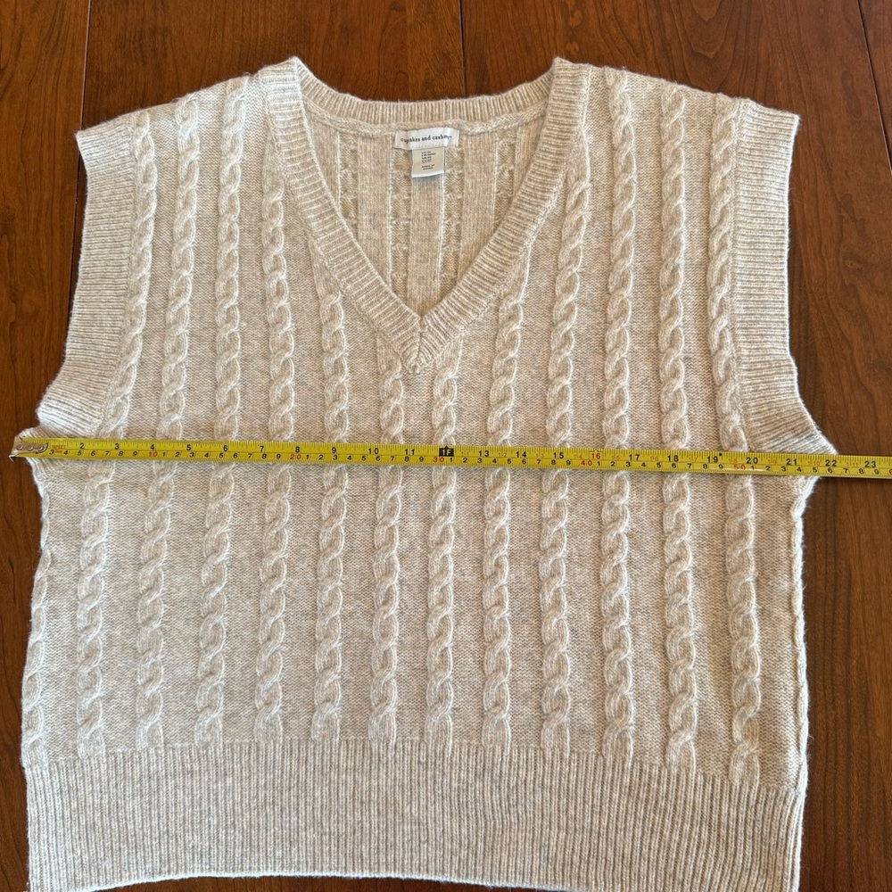 Cupcakes & Cashmere Beige V-Neck Sweater Vest Textured Ribbed Size M - Picture 5 of 8